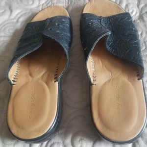 Easy Spirit sandals